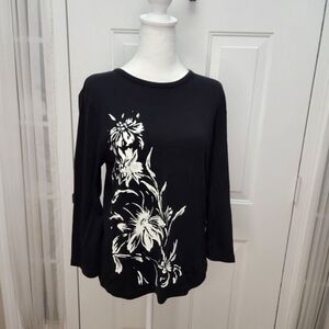 CHAPS Black and White Floral Front Top  Size‎ Large